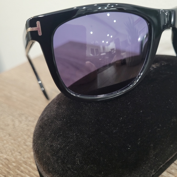 Leo Tom Ford Sunglasses TF336 - Picture 11 of 11